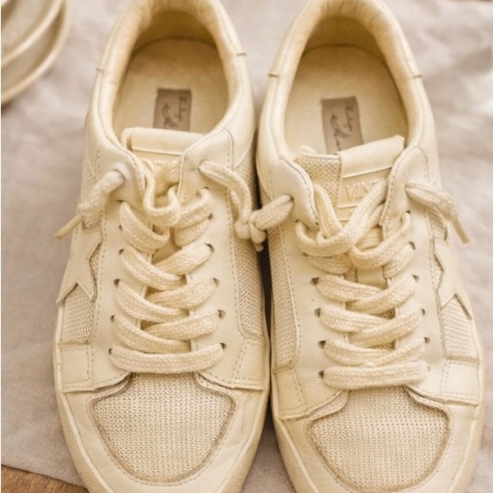 Vintage Havana yellow leather Sneakers